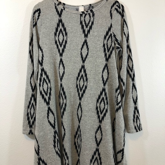 ✨SOLD✨PinkBlush Diamond Accent Maternity Dress - Picture 2 of 5